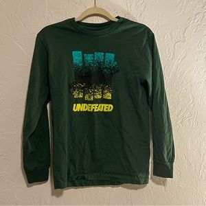 Men’s Undefeated Long sleeve Shirt Dark Forest Green Size Small